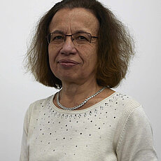 Dr. Cornelia Hofmann Dr. Cornelia Hofmann
